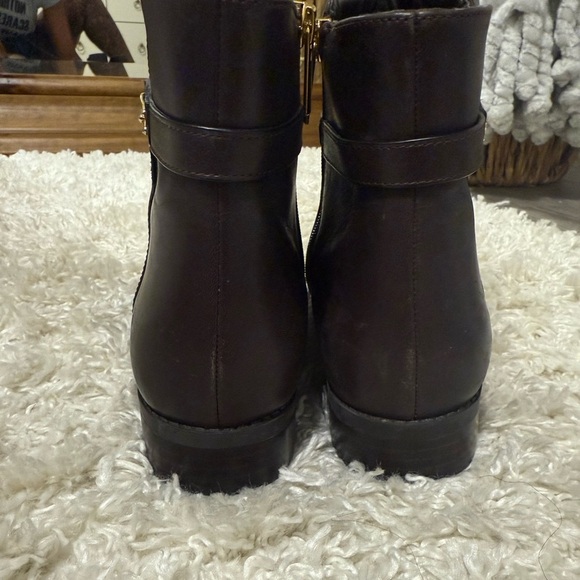 Michael by MK Women's Finley Low Heel Leather Booties - Picture 4 of 10